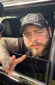 These two were just adorable, had to capture the moment. Hopefully they see  this or someone knows them.