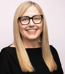 Lisa Wittman's Instagram, Twitter & Facebook