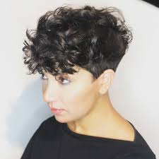 Short hair with layers offers great opportunities for experimenting with highlighting. Top 25 Cute Easy Ways To Style Your Short Hair