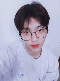 This time, i would like to introduce to txt soobin's pet! Mimi Txt Ghost Soobin Presents His Dog Sean 190206