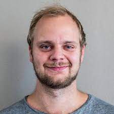 He hails from stavanger and has an icelandic father and a norwegian mother. Mimir Kristjansson On Twitter Sjarmerende Melding Fra Nasjonen Som Slapp Hundretusenvis Av Tyske Soldater Gjennom Landet Sitt For A Hjelpe Hitler Med A Holde Norge Under Jernstovelen Https T Co 2zggbtfxyt