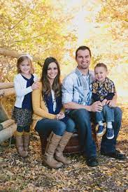 Raetay Photography Family Picture Outfit Ideas Mustard Yellow And Blue Outfits C Fall Family Picture Outfits Fall Family Portraits Fall Family Photo Outfits