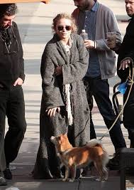 Photos A Look Back At Mary Kate Olsen S Bag Lady Outfits Mary Kate Olsen Style Mary Kate Olsen Worst Trends