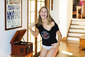 Her father, rocky craig, a scout for the seattle mariners; When Thursday Is The New Friday Carly Craig Exclusively On The Mimp Premium App Womenwelove Beautiful Photography Tbt Thursda Carly Craig Women Fashion