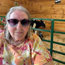 The residents of MaineGeneral Rehabilitation & Long Term Care at Glenridge  have been enjoying the outdoors this summer! Check out these delightful  pictures from their outings to the Maine Wildlife Park where