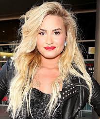 #demilovato #dancingwiththedevil #dwtdtaoso music video by demi lovato performing dancing with the devil. Demi Lovato Haarfarbe Entwicklung Demi Lovato Frisuren Haarfarben Demi Lovato