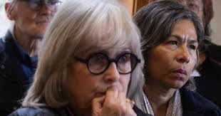 Shari Walton's Instagram, Twitter & Facebook