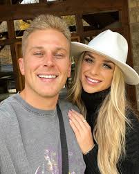 Siesta Key' Cast's Dating Histories: A Guide to Who's Hooked Up With Who