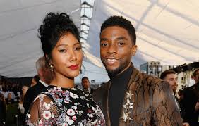 He died at home in los angeles with his wife and family by his. Chadwick Boseman S Wife Accepts His Golden Globe In Emotional Speech