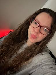 road to 23k, be part of our growing family 🫂 Sophia R. Red 💛