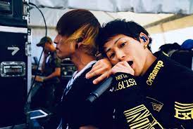 takuya takuya world official がinstagramアカウントに写真を追加しました フェスのリハの本番前に 袖のテントに隠れて一曲だけ歌う uverworld takuya メトロックフェス フェス 多分癖無し ナノ セカンド 男祭り uverworld ライブ フェス