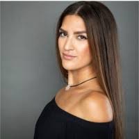 Lisa Melone's Instagram, Twitter & Facebook