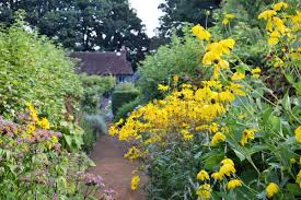 Mejores tableros de casa y jardin. Munstead Wood La Casa Y Jardin De La Paisajista Y Jardinera Gertrude Jekyll