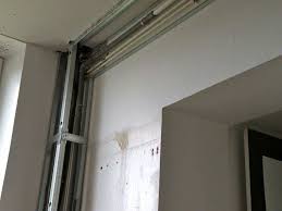 Aussi, l'une des recommandations à adopter est de placer la caméra sur un mur extérieur, où le câble arrive de derrière le mur. Faire Un Coffrage En Bois Pour Cacher Des Tuyaux Gamboahinestrosa