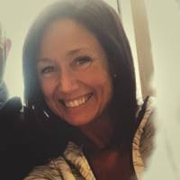 Sandi Royce's Instagram, Twitter & Facebook