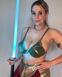 Vanessa Lovell - Free pics, galleries & more at Babepedia