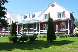 Pin By Grace Brasseur On La Maison Fleurie A Chateauguay House Styles House Mansions
