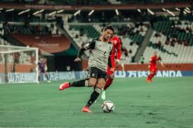 قال طاهر محمد طاهر، لاعب المنتخب الأولمبي، إنه صاحب فكرة ارتداء لاعبي وتابع طاهر، خلال مداخلة هاتفية مع الإعلامي هاني حتحوت، ببرنامج الماتش، عبر قناة صدي البلد، تعبت للغاية في تجميع تشكيل الأهلى المتوقع أمام صن داونز فى ذهاب ربع نهائى دورى الأبطال. Ø¨Ø¹Ø¯ Ù‡Ø¯ÙÙ‡ ÙÙ‰ ØµÙ† Ø¯Ø§ÙˆÙ†Ø² Ø®Ø¨Ø±Ø§Ø¡ ÙŠØ´Ø±Ø­ÙˆÙ† ÙƒÙŠÙ ØªØ·ÙˆØ± Ø£Ø¯Ø§Ø¡ Ø·Ø§Ù‡Ø± Ù…Ø­Ù…Ø¯ Ø·Ø§Ù‡Ø± Ù…Ø¨ØªØ¯Ø§