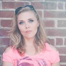 Amy Correll's Instagram, Twitter & Facebook