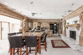These las vegas mansions are available through airbnb—you're one click away from the good life. Do317 Explains The Kessler Mansion