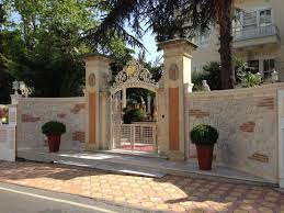 Bahce Ve Peyzajlariniz Icin En Uygun Tas Duvar Kaplamalar Ev Dekorasyonunuza Uygun Yer Kaplamalar Ya Da Tas Duvar Modelleri Www Tasduvarkap Bahce Evler Mimari