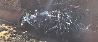 O acidente aconteceu no fim da tarde de sábado (27). Moto Explode Apos Colidir Em Barranco E Piloto Morre Na Pr 317