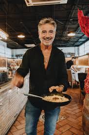 Experience the cuisine and the authentic atmosphere of Rome