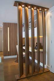 25 Idee Per Pareti Divisorie In Legno Dal Design Particolare Mondodesign It Pareti Divisorie Arredamento Ingresso Soggiorno Divisorio