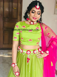 Fresh Flower Jewellery Designer Lehenga Bangalore Floral Jewelry Mangtikka Earrings Bangl Flower Jewelry Designs Fresh Flower Jewelry Real Flower Jewelry