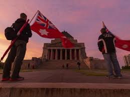 The history of anzac day is revised and to honor the historical event in wwi, the first tradition of the day begins at dawn with the 'dawn service.' this is the time anzac soldiers made. Xb9cihyz6xdyum