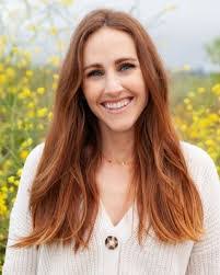 Maureen Mcglynn's Instagram, Twitter & Facebook