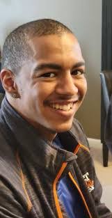 Devin Willis's Instagram, Twitter & Facebook