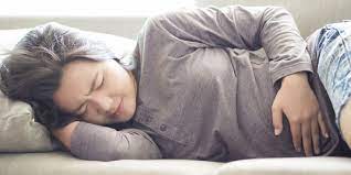 Meskipun sampai saat ini penyebab pasti nyerinya payudara saat haid masih belum diketahui, namun diduga kuat hal tersebut terjadi karena fluktuasi hormonal yang terjadi saat haid khusunya peningkatan kadar estrogen dan progesteron seminggu sebelum haid. Kenapa Payudara Terasa Sakit Dari Masa Subur Sampai Menjelang Haid Halaman All Kompas Com