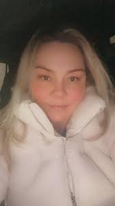 Well hello ladies! Anna age 53 size 8 💪 Amazonian in size and nature. So  happy to have found a tribe I can relate to! I've lived a solo life for 12