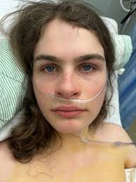 Maybin's eye makeup resembles a sign