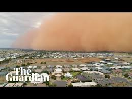 A Massive Cloud Of Red Dust Rolled Into The New South Wales Town Of Dubbo On 31 December 2018 Causing The Evening S Planned F Dust Storm New South Wales Dubbo