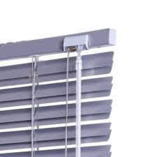 Als funktionale elemente der raumgestaltung. Innenjalousien Megaview Rund Ums Fenster