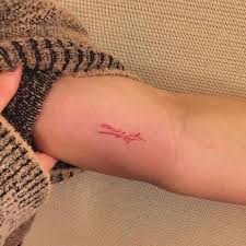 In addition to all the household items, kylie jenner also uses a personal trainer which definitely helps him get the most out of his workout. Pin On Frases Para Tatuajes