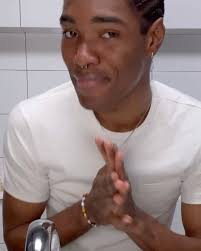 every relationship has a beginning. year 4 for @glossier 📫