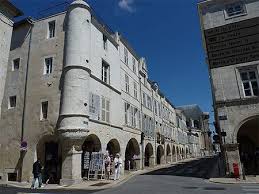 Rue De La Rochelle C Noelle Vionnet La Rochelle Les Regions De France Charente Maritime