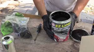 Spraying Ez Liner Bedliner On The Yamaha R1 Dirtbike Youtube