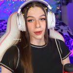 Stella Hackett's Instagram, Twitter & Facebook