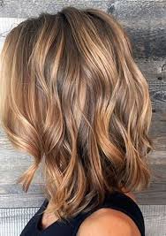 Adopter une coupe de cheveux courte, c'est déjà fait ! Californien Balayage Caramel Miel Dore Balayage Cheveux Chatain Recherche Google Balayage Caramel Cheveux Courts Balayage Cheveux Courts Cheveux Relooking