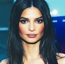 Emily ratajkowski surprised us all when she announced her marriage to producer sebastian. Emily Ratajkowski Reveals New Engagement Ring