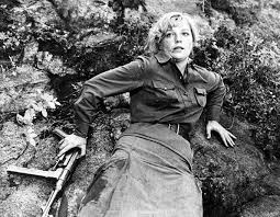 Съемки натуры были проведены в мае 1971 года, шли они в карелии, там же режиссер проводил отбор девушек. Kadry Iz Filma A Zori Zdes Tihie