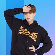 Suga shoulder issue began before his debut when the singer got injured in an accident that occurred in 2012. á´®á´±ninang Hobi On Twitter Bts World Min Yoongi 2012 Bts Minyoongi In Real Life 2012 Https T Co 1re7ytn92r