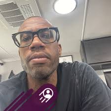 TD Jakes hands over leadership of The Potter's House to daughter, and  son-in-law. ￼ Personally I think this is a good thing as I do not believe  T.D. Jakes needs to be