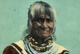 Polly Parker's Instagram, Twitter & Facebook