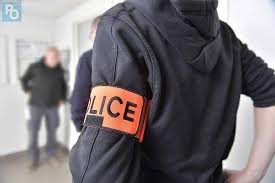 La police ouvre une enquête sur l'agression raciste d'un livreur. Reze Deux Interpellations Apres Une Nouvelle Agression De Livreur De Pizzas Nantes Maville Com