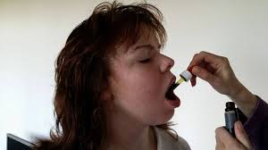 Hoe de zorgwereld solt met medicinaal cannabispatiënt Maaike (17)